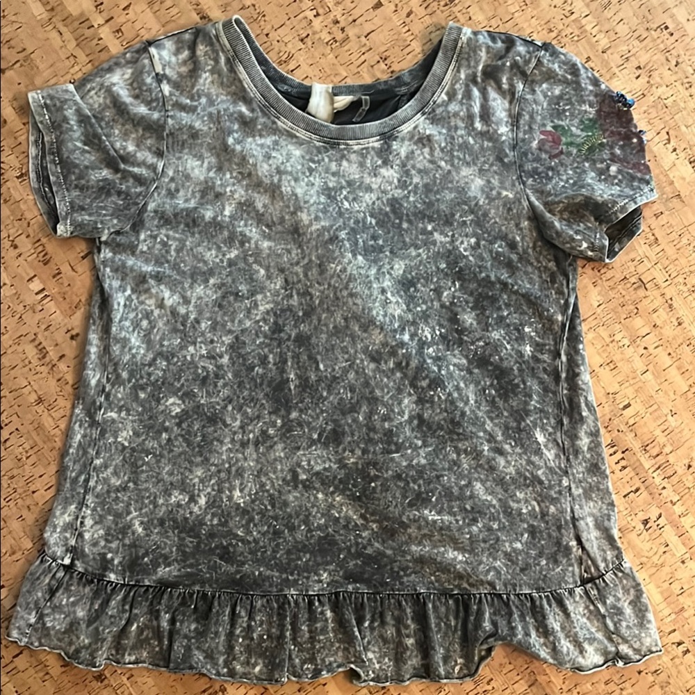 Aratta Gray Distressed Washed Ruffle Hem Shirt - Medium